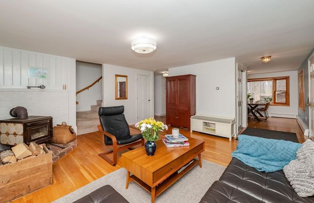 43 Moharimet Drive, Madbury, NH 03823