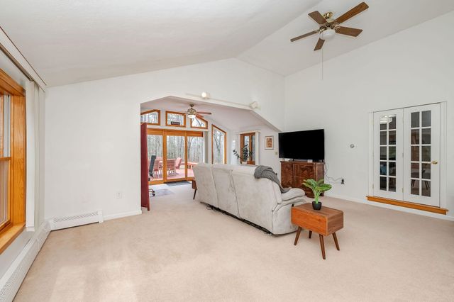 43 Moharimet Drive, Madbury, NH 03823