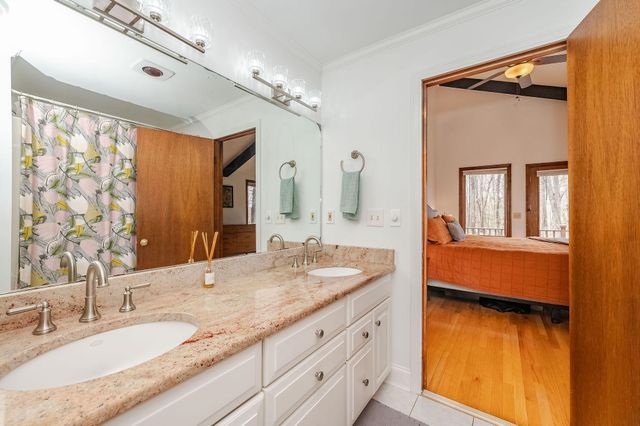 43 Moharimet Drive, Madbury, NH 03823