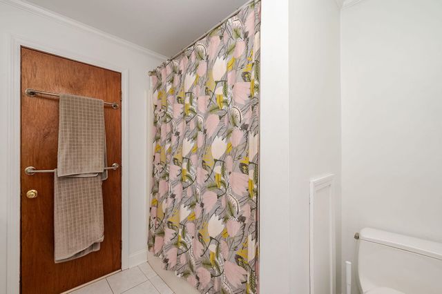 43 Moharimet Drive, Madbury, NH 03823