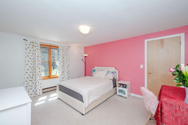 43 Moharimet Drive, Madbury, NH 03823