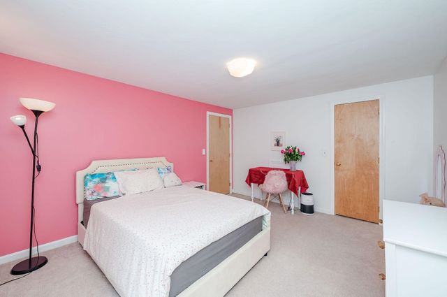 43 Moharimet Drive, Madbury, NH 03823