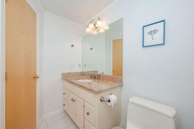 43 Moharimet Drive, Madbury, NH 03823
