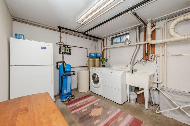 43 Moharimet Drive, Madbury, NH 03823