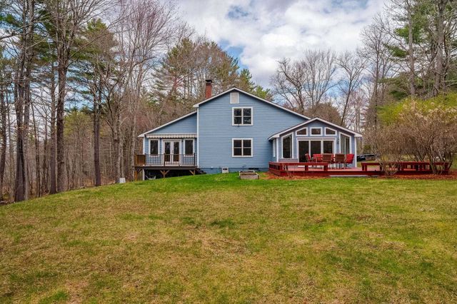 43 Moharimet Drive, Madbury, NH 03823