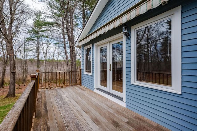 43 Moharimet Drive, Madbury, NH 03823