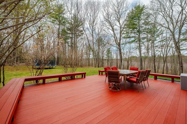 43 Moharimet Drive, Madbury, NH 03823