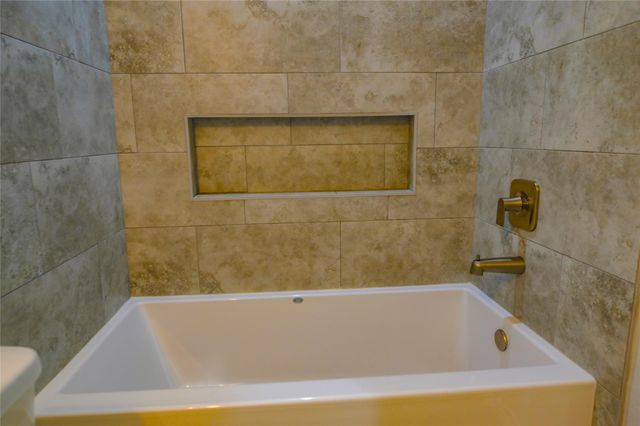 16948 W Dounreay St, Montgomery, TX 77316
