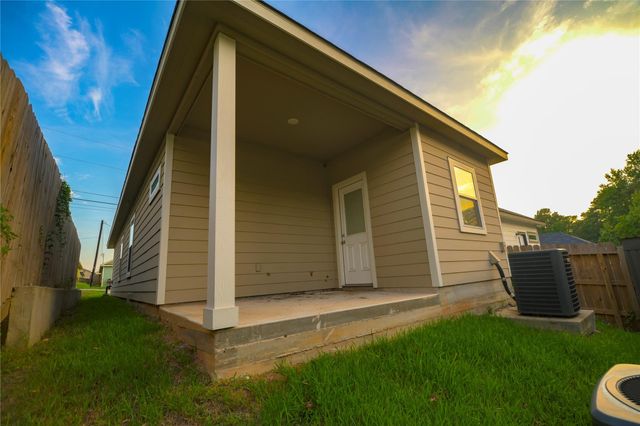 16948 W Dounreay St, Montgomery, TX 77316