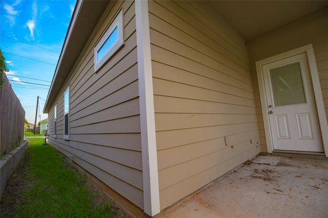 16948 W Dounreay St, Montgomery, TX 77316