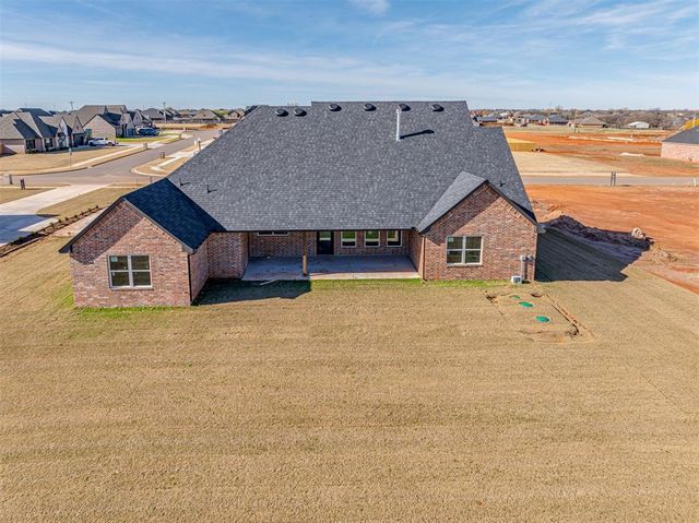 664 Paris Avenue, Piedmont, OK 73078