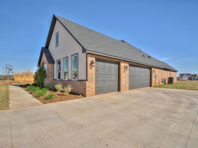 664 Paris Avenue, Piedmont, OK 73078