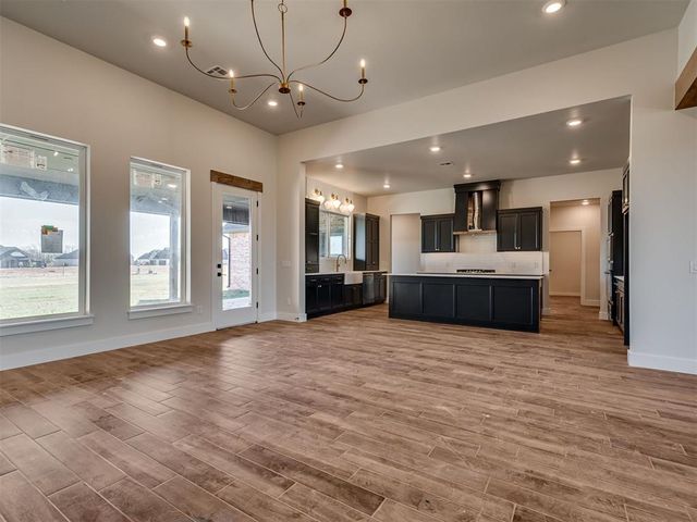 664 Paris Avenue, Piedmont, OK 73078