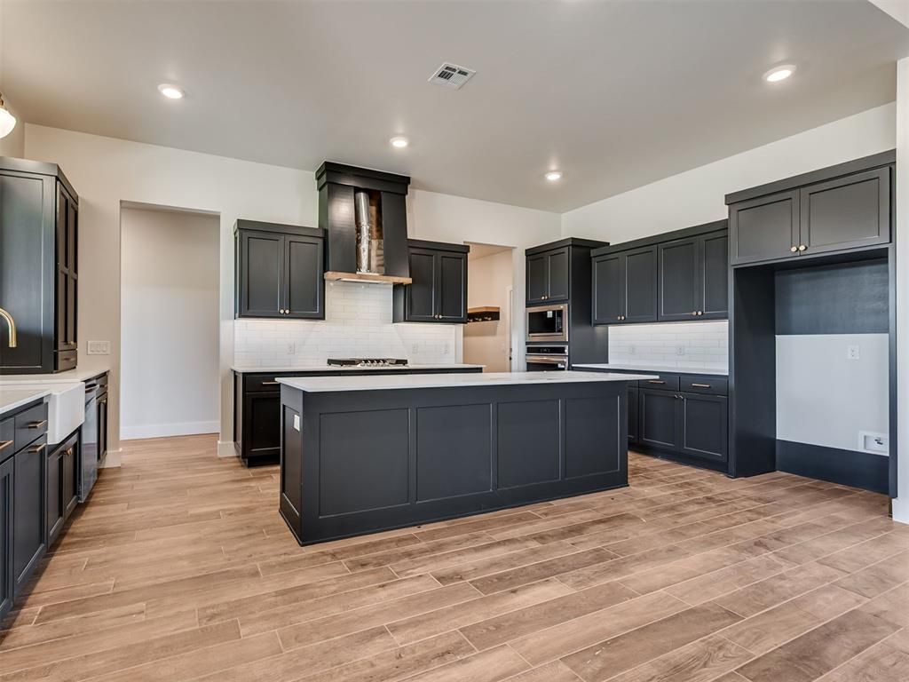 664 Paris Avenue, Piedmont, OK 73078