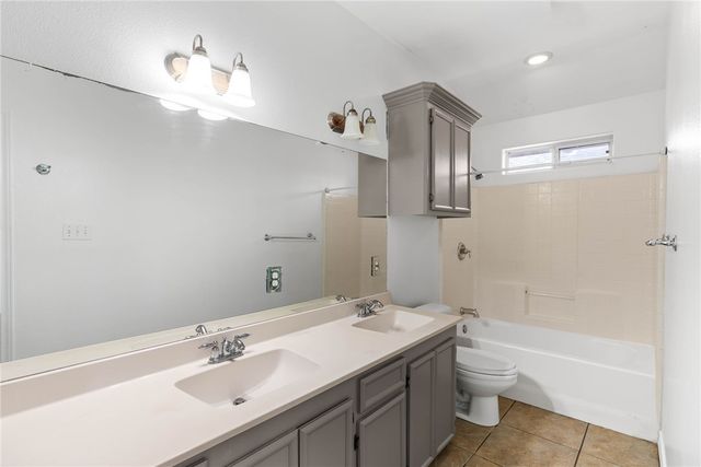 3214 Quail Run Dr, Corpus Christi, TX 78414