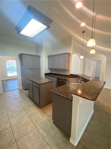 3214 Quail Run Dr, Corpus Christi, TX 78414