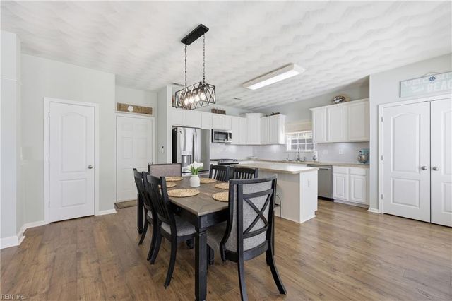 1058 Snead DR, Suffolk, VA 23434