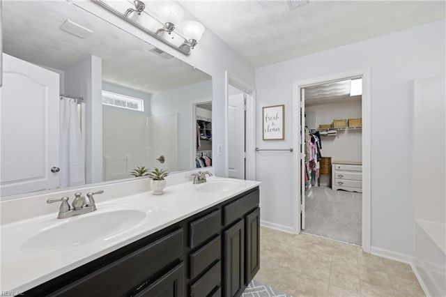 1058 Snead DR, Suffolk, VA 23434