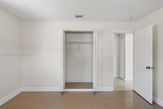 6740 Arthur St, Hollywood, FL 33024