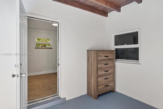 6740 Arthur St, Hollywood, FL 33024