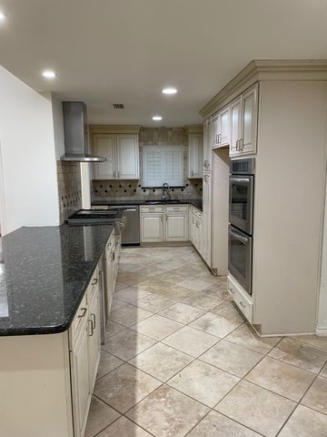 737 Robin Lane, Coppell, TX 75019