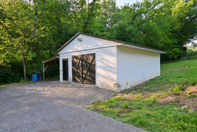 2627 Auburntown Rd, Woodbury, TN 37190