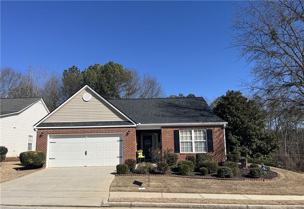 958 Village View Circle, Loganville, GA 30052