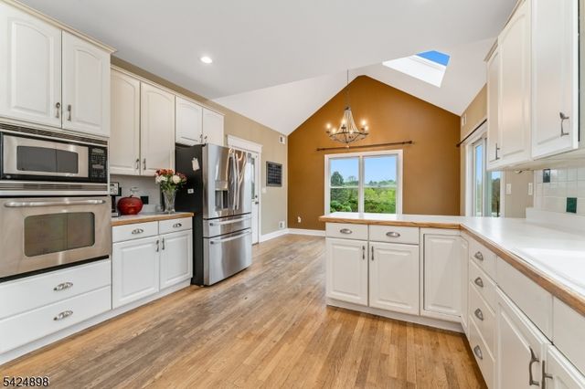 1 Delaware Rd, Readington Twp., NJ 08889