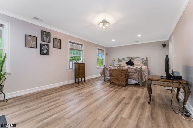 1 Delaware Rd, Readington Twp., NJ 08889