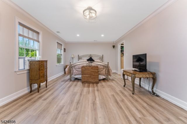 1 Delaware Rd, Readington Twp., NJ 08889
