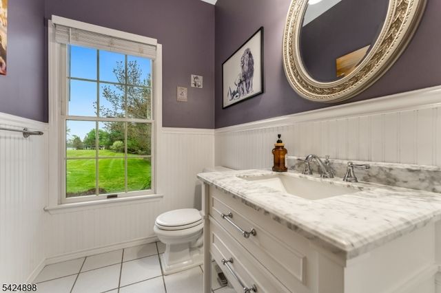 1 Delaware Rd, Readington Twp., NJ 08889