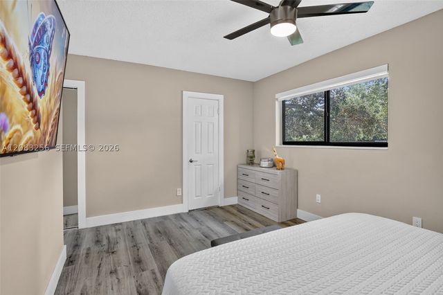 20310 NE 14th Ave, Miami, FL 33179