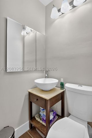 20310 NE 14th Ave, Miami, FL 33179