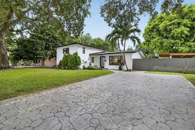 20310 NE 14th Ave, Miami, FL 33179