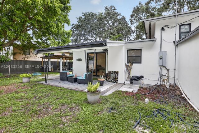 20310 NE 14th Ave, Miami, FL 33179