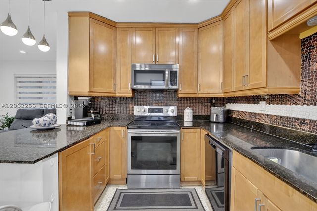 20310 NE 14th Ave, Miami, FL 33179