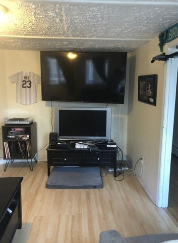 837.5 E 2nd St 1, Boston, MA 02127