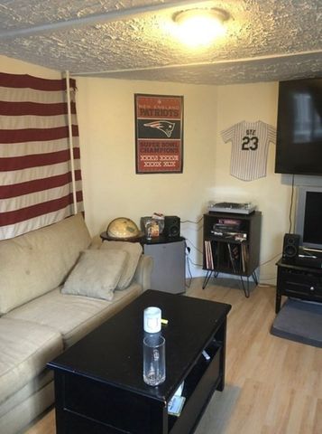 837.5 E 2nd St 1, Boston, MA 02127