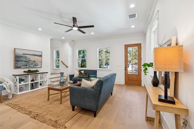 1709 E HENRY AVENUE, Tampa, FL 33610