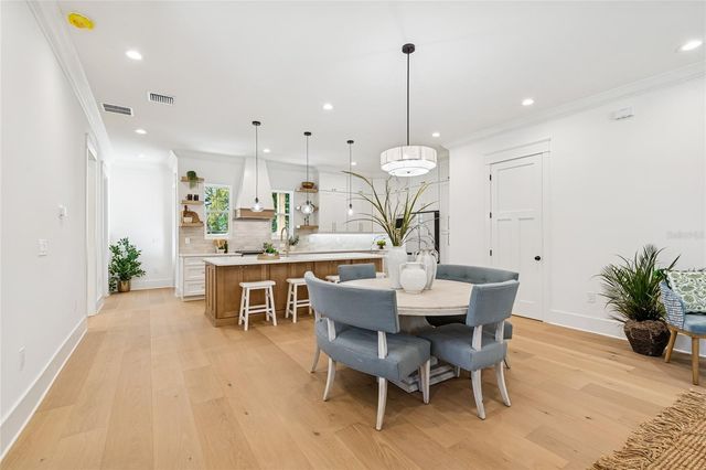 1709 E HENRY AVENUE, Tampa, FL 33610