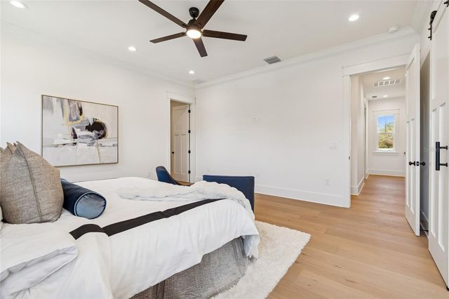 1709 E HENRY AVENUE, Tampa, FL 33610