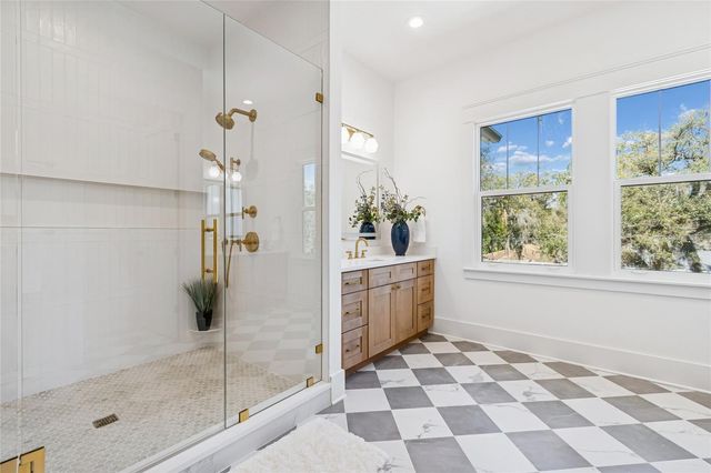 1709 E HENRY AVENUE, Tampa, FL 33610