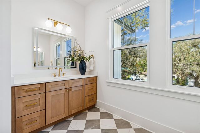 1709 E HENRY AVENUE, Tampa, FL 33610