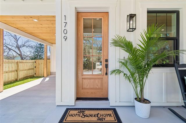 1709 E HENRY AVENUE, Tampa, FL 33610