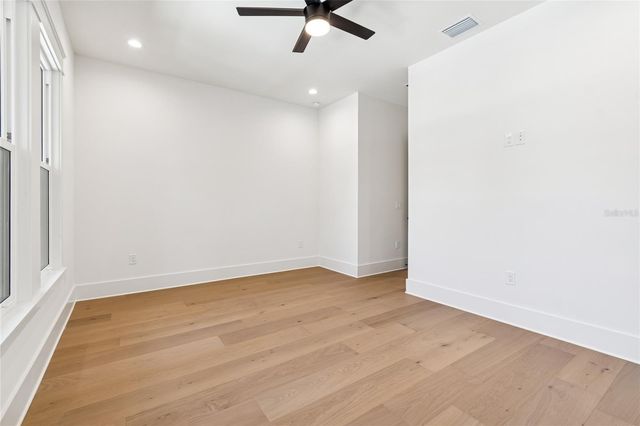 1709 E HENRY AVENUE, Tampa, FL 33610