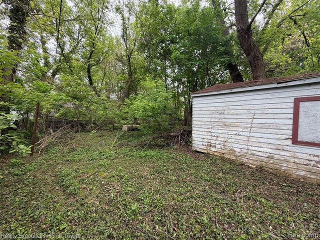 18282 Stout Street, Detroit, MI 48219