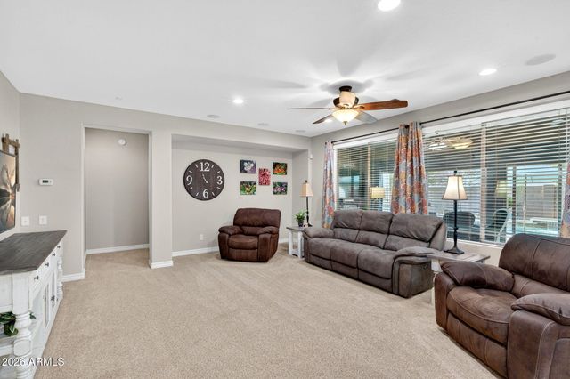 2762 E CAROB Drive, Gilbert, AZ 85298