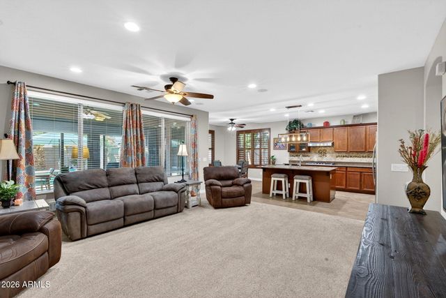 2762 E CAROB Drive, Gilbert, AZ 85298