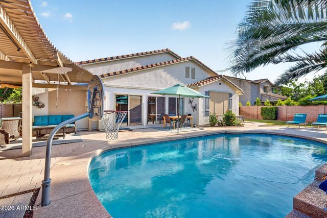 2762 E CAROB Drive, Gilbert, AZ 85298