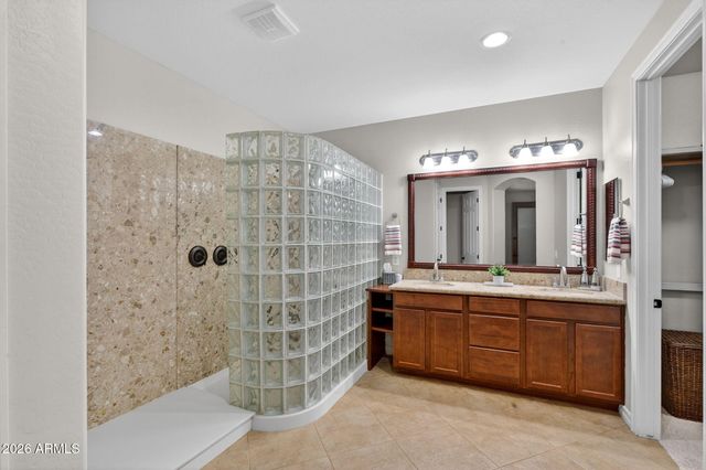 2762 E CAROB Drive, Gilbert, AZ 85298